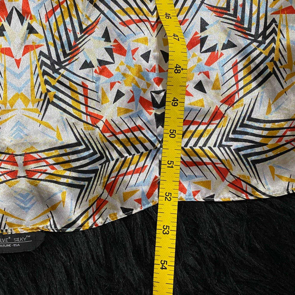 Evolve Colorful Geometric Pattern Scarf Polysilk - Picture 14 of 15